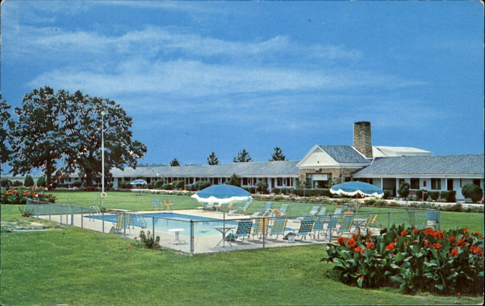 New Yorker Motel & Restaurant Rocky Mount North Carolina NC pool 1960s