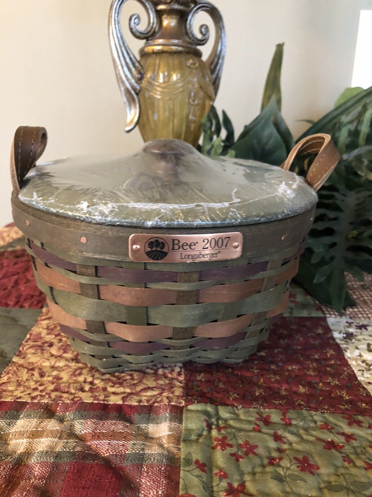 Longaberger 2007 American Craft Bee Basket, lid Liner and protector