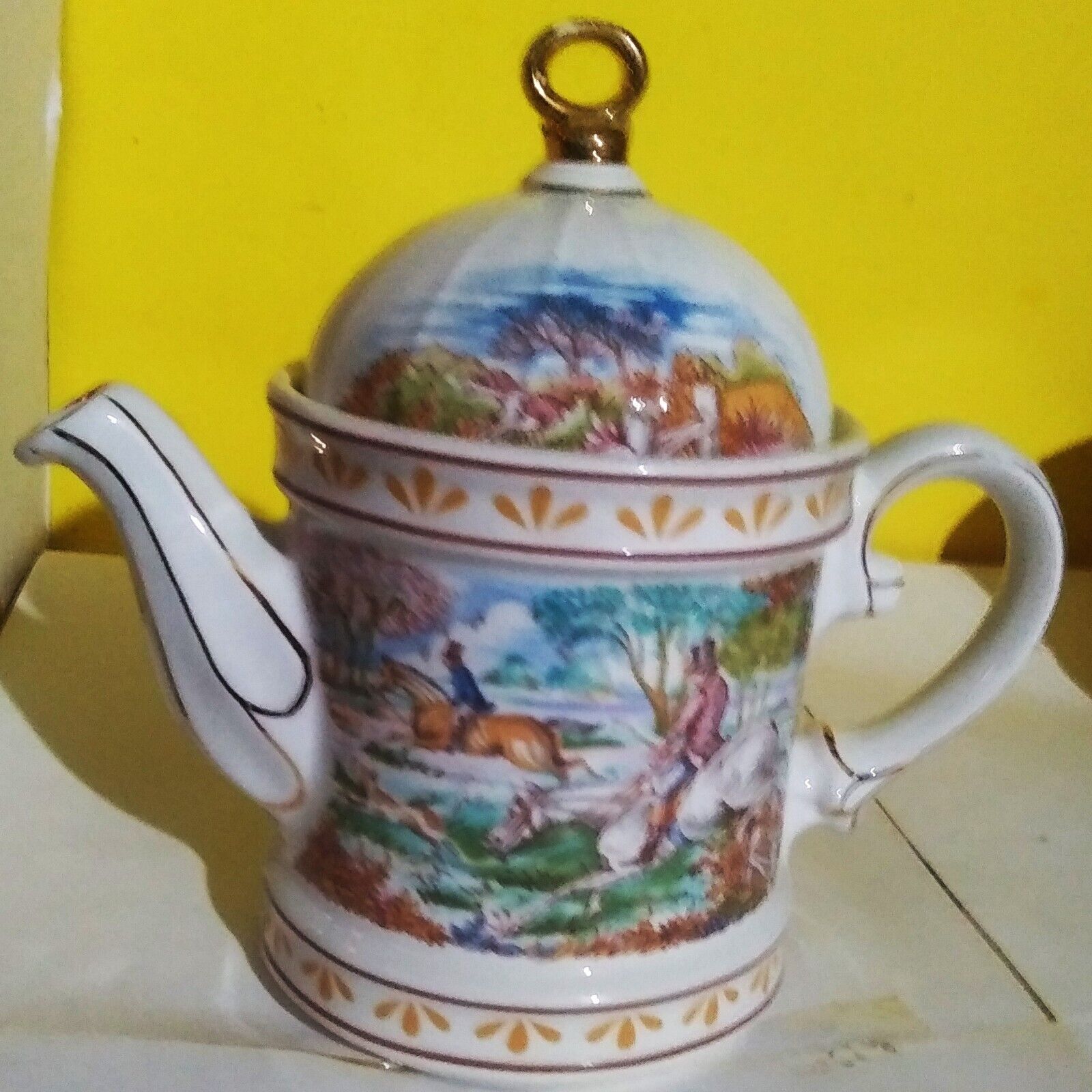 Wellington Mini Teapot Sporting Hunting Scenes England