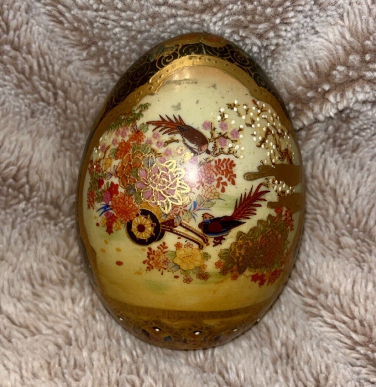 Satsuma Hand Painted Porcelain Egg Japanese Birds Flowers Hand Painted Gold