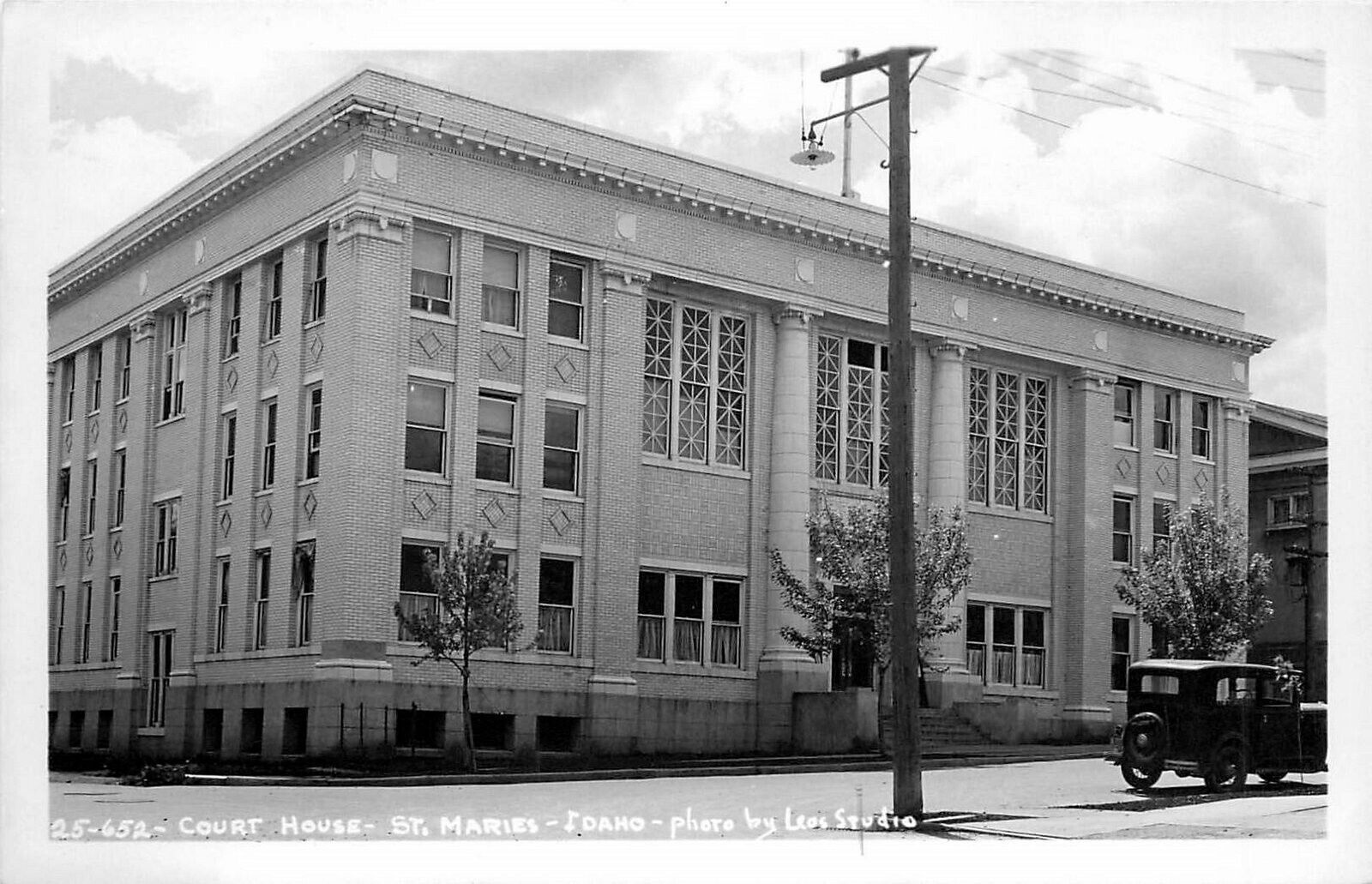 Postcard RPPC 1930s Idaho St Marie\'s Court House Leo\'s Studios ID24-3136