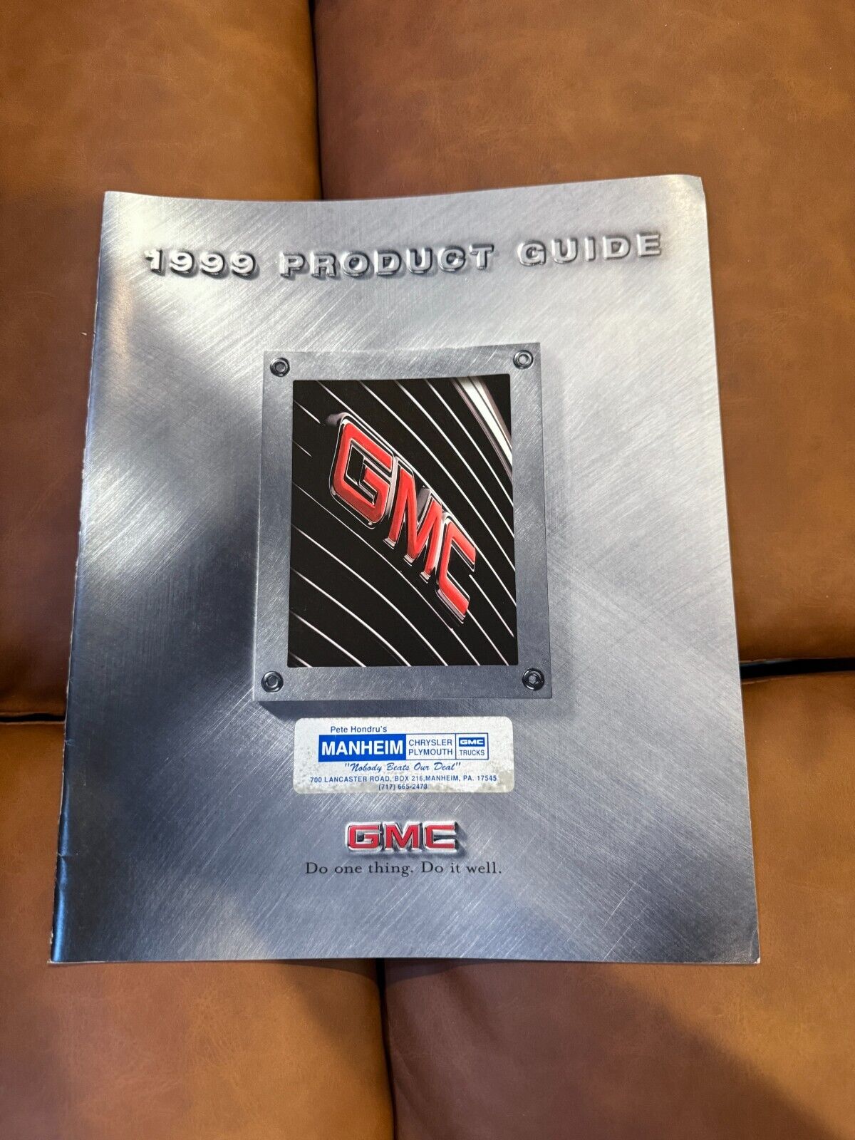 1999 GMC Product Guide Automotive Dealer Brochure
