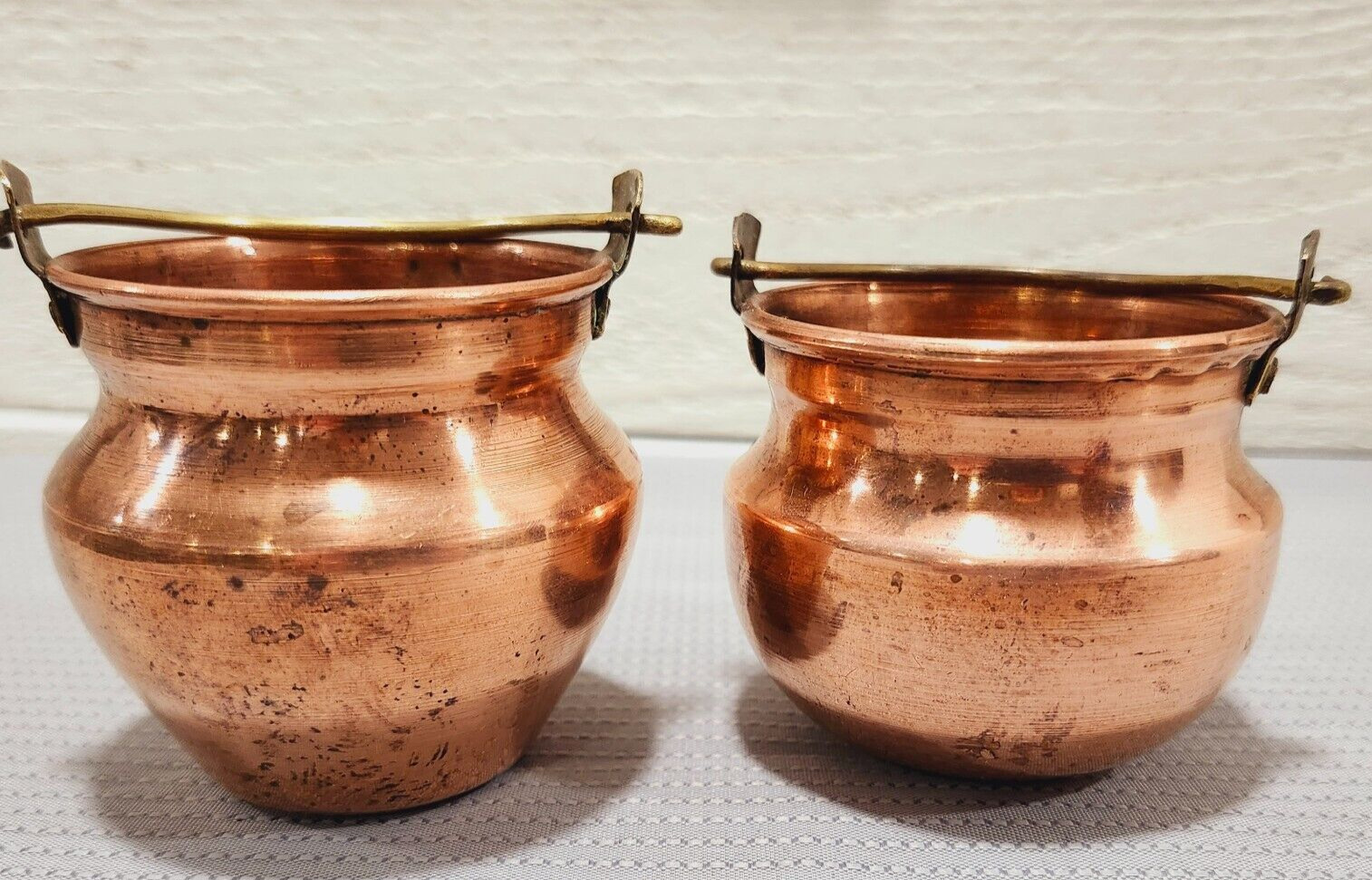Two VTG Handmade Small Turkish Copper Pots with Brass Handles Plants Decor I1