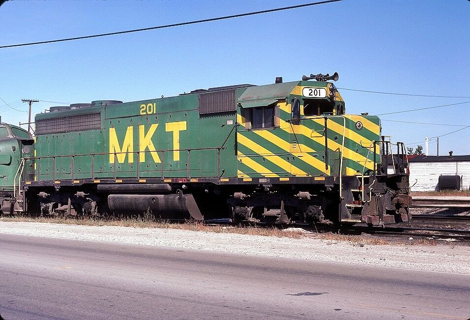 Katy (MKT) - GP40 - #201 - Original 35mm Slide (b)