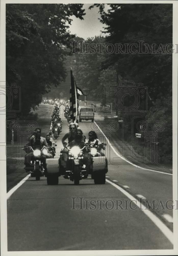 1989 Press Photo Bikers Ride Motorcycles on State Street in Auburn for Protest