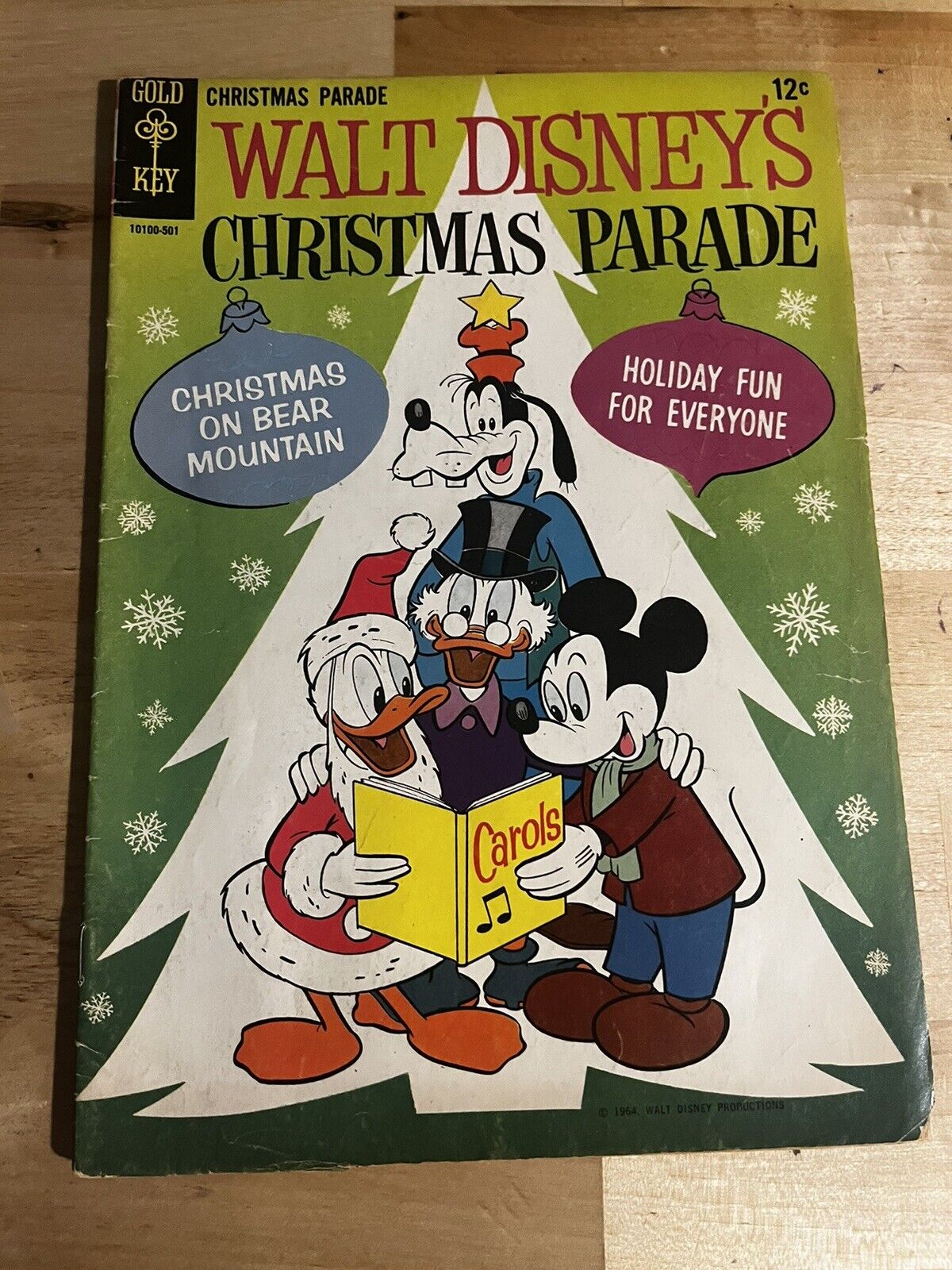 Walt Disney Christmas Parade Comic #3 Four Color 178 1st App Uncle Scrooge L3
