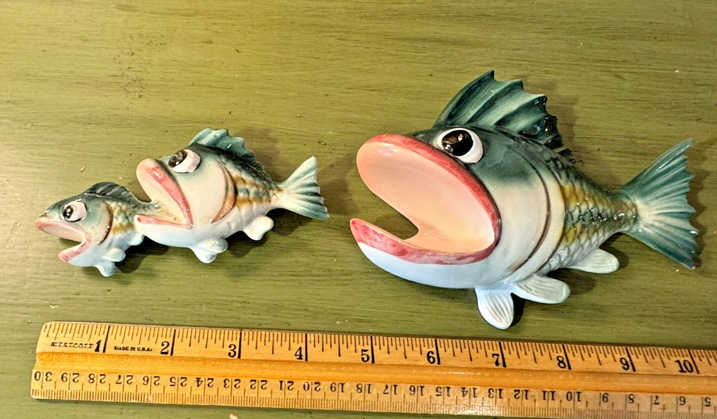 Vintage Enesco Big Mouth Fish Chasing Eating Smaller Fish Wall Plaques Ceramic