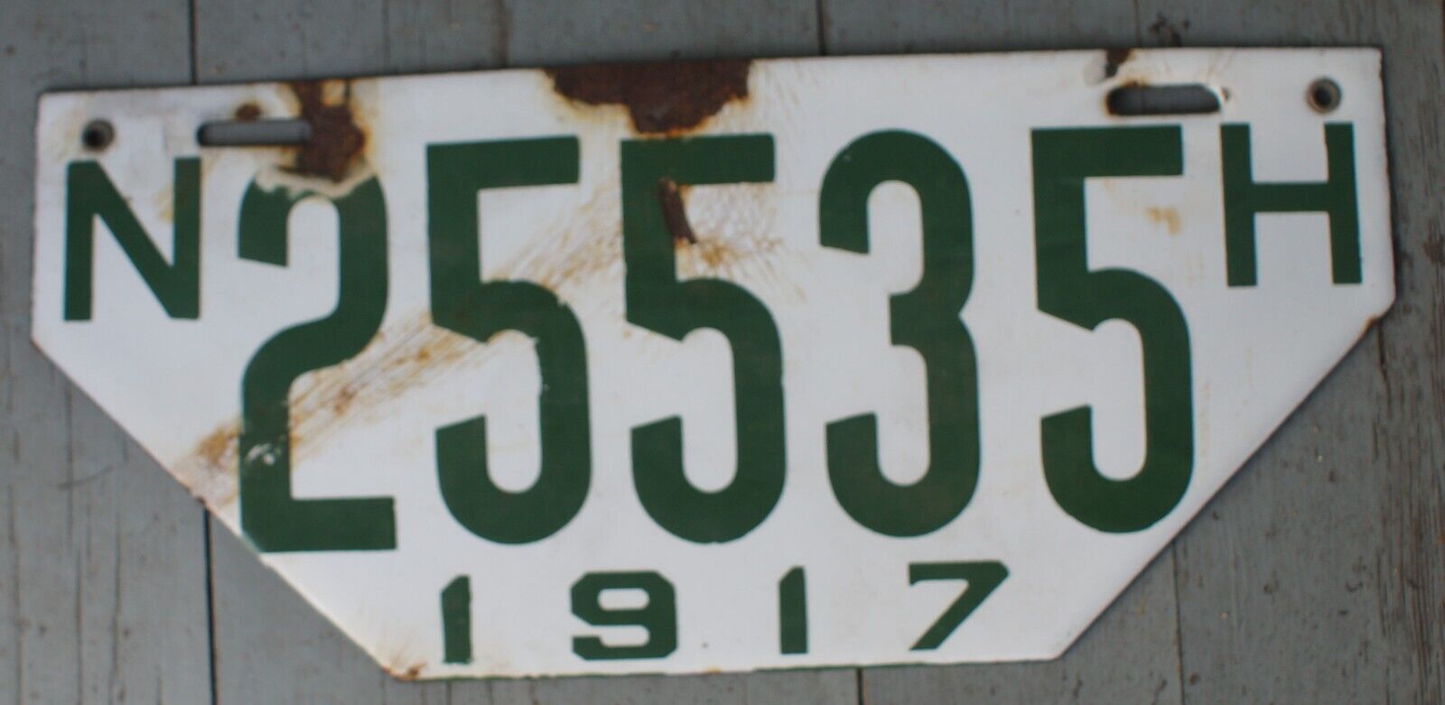 1917 New Hampshire NH Porcelain License Plate Non-Resident Visitor Vehicle Tag