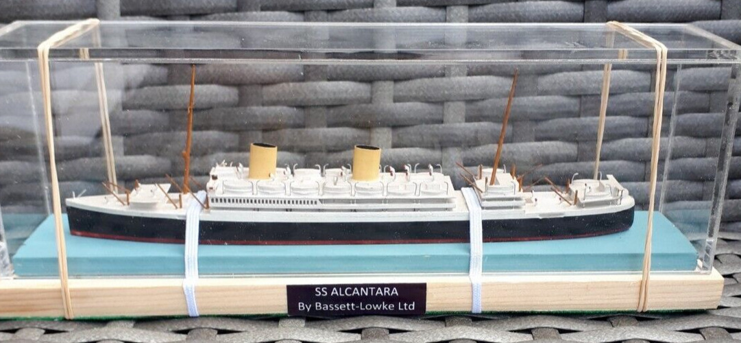Bassett Lowke Model Ship SS Alcantara van ryper model Derek Head collection rare