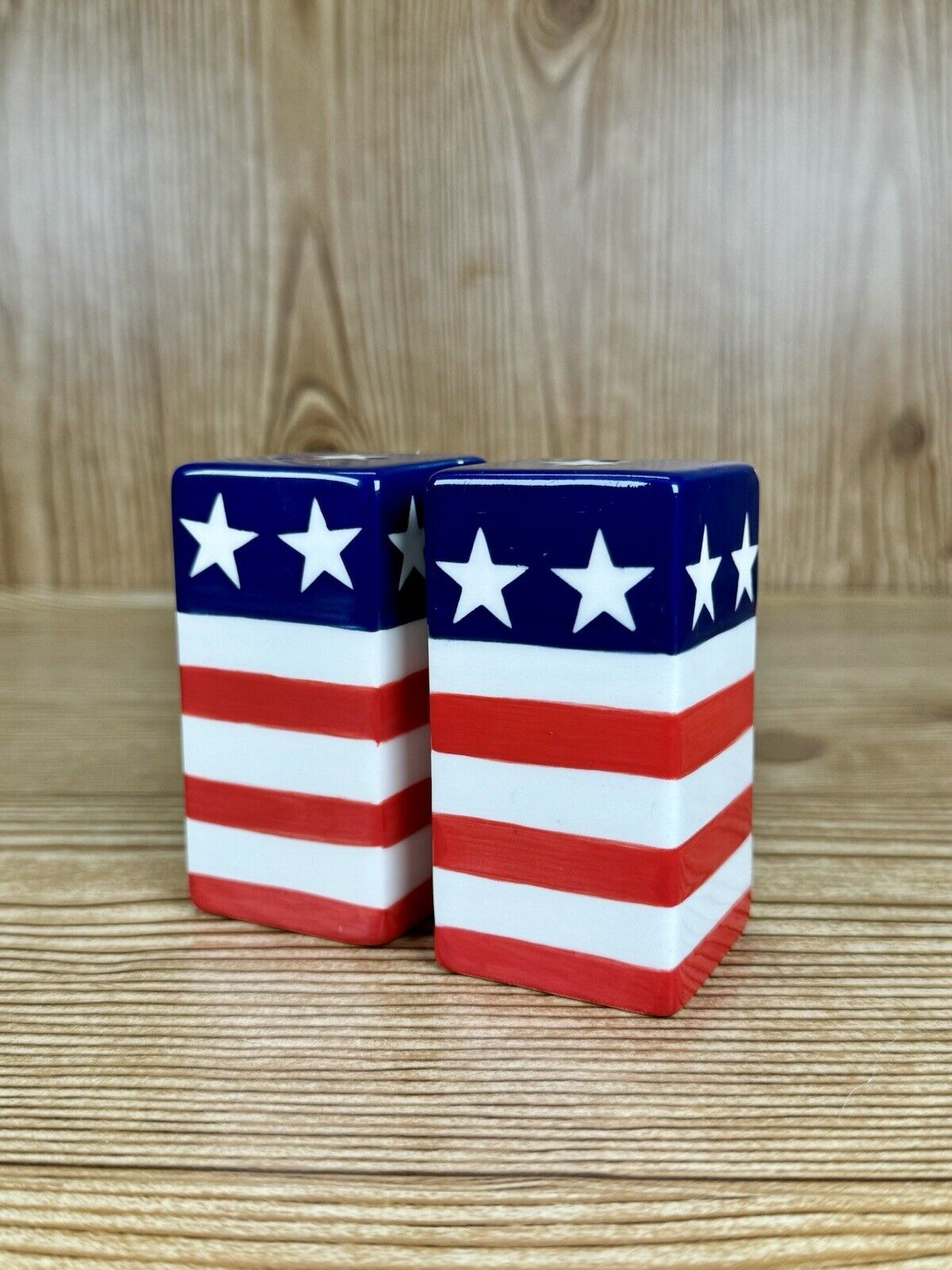 Star & Stripe Salt Pepper Shaker Set Patriotic America Independence Day
