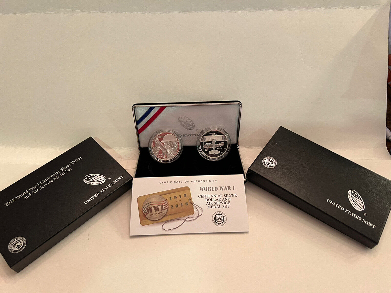 2018P WW 1 CENTENNIAL PROOF SILVER DOLLAR AND AIR SERVICE MEDAL SET WITH OGP+COA