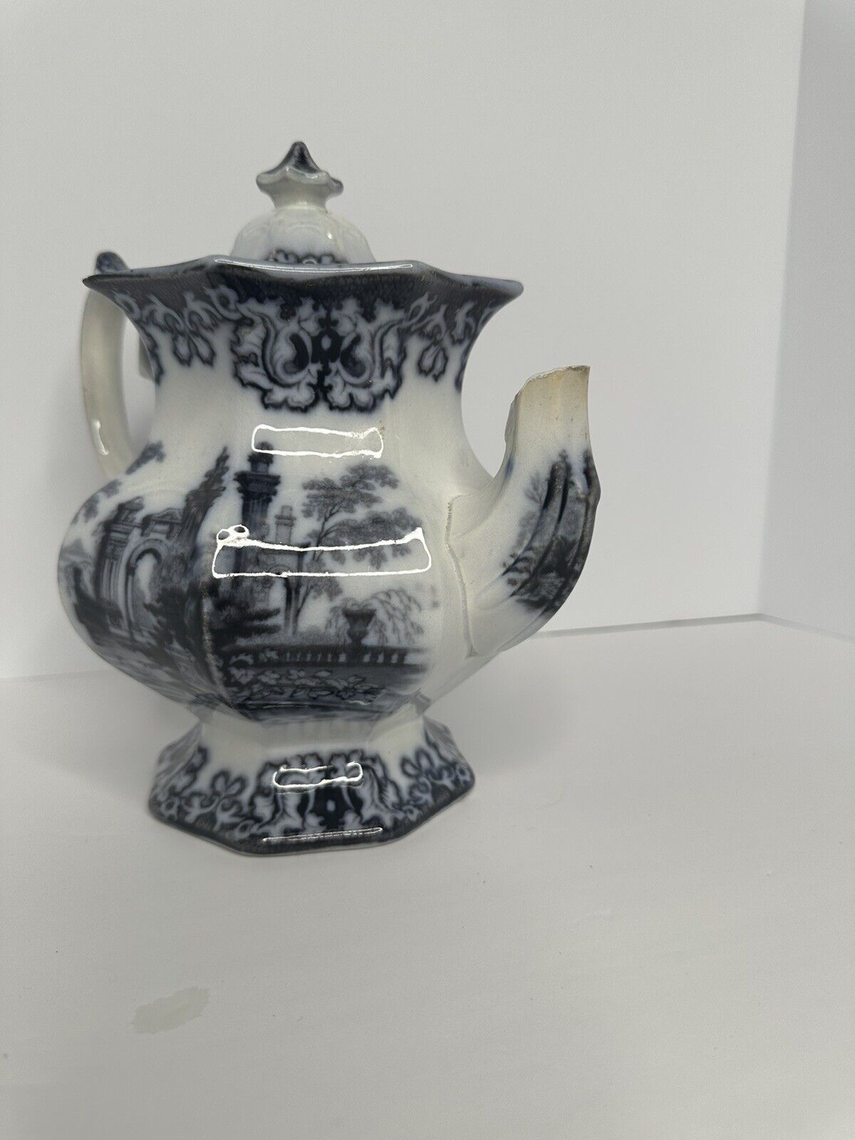 Vintage Athens Flow Black Tea Pot