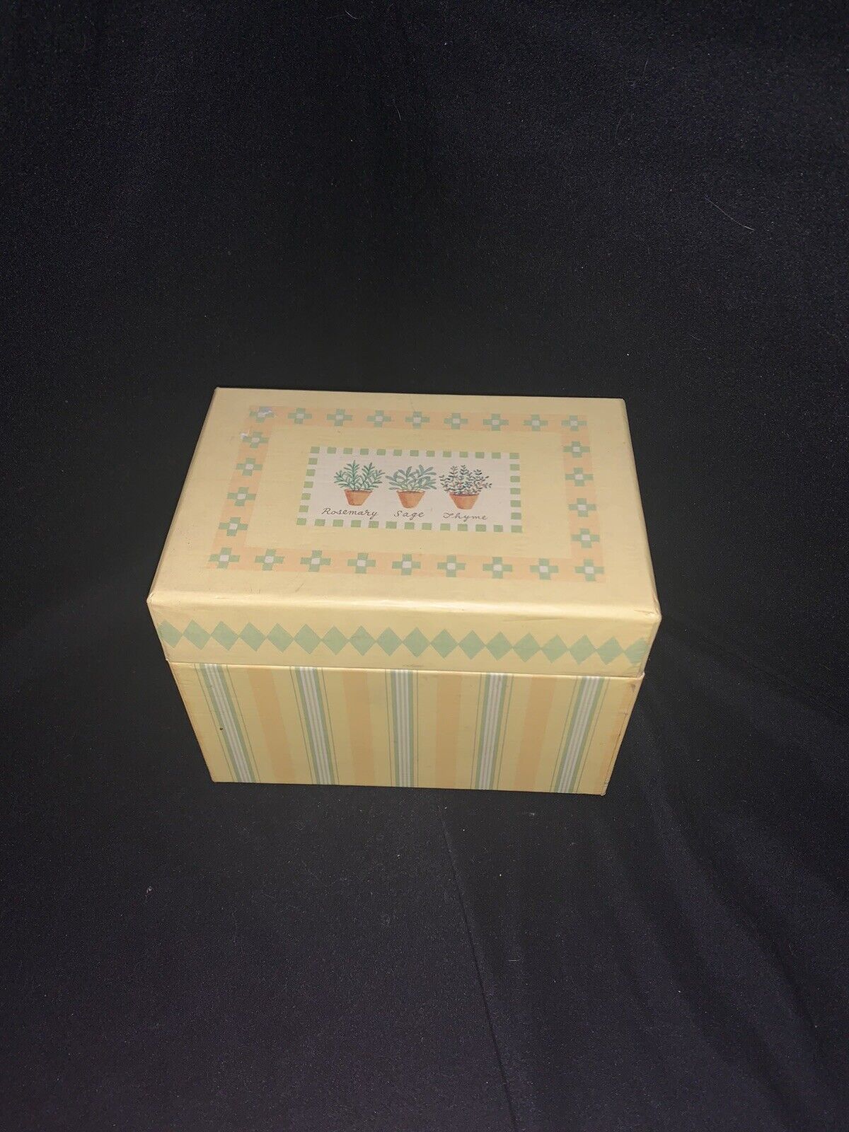 Hallmark Yellow Recipe Box with Recipe cards and Dividers