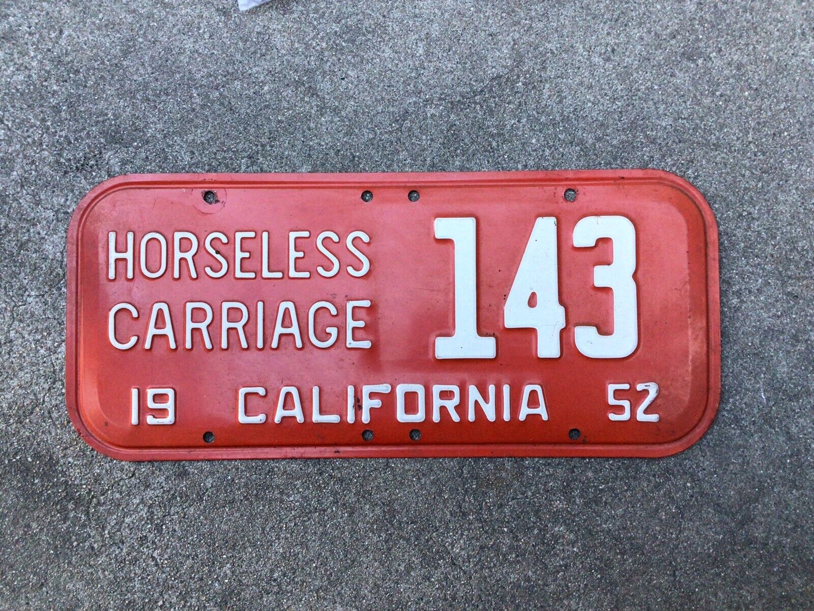 1952 - CALIFORNIA - HORSELESS CARRIAGE - LICENSE PLATE