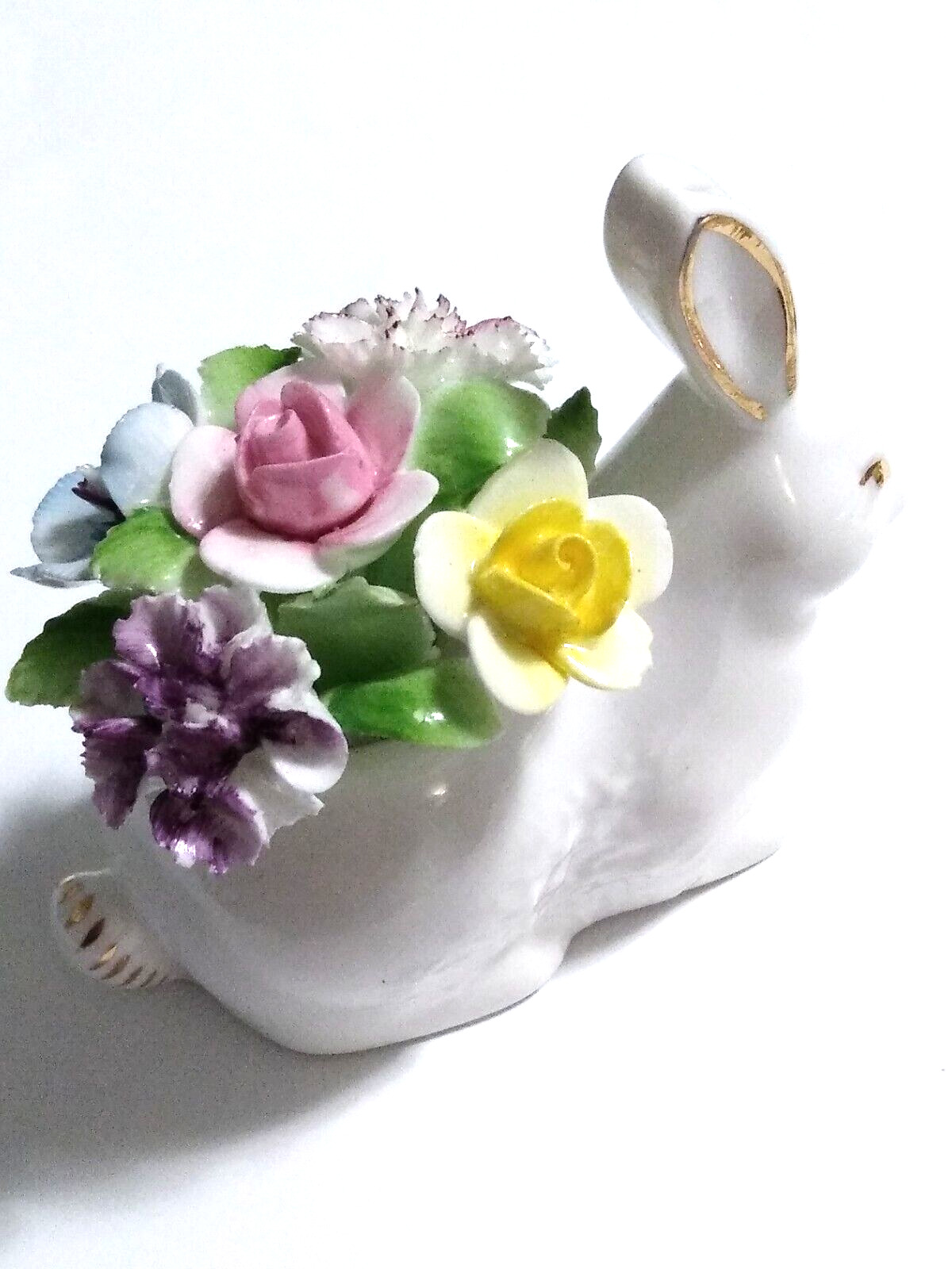 VTG LOVELY ROYAL DOULTON BONE CHINA Rabbit Potter Figurine CAPIDOMONTE FLOWERS