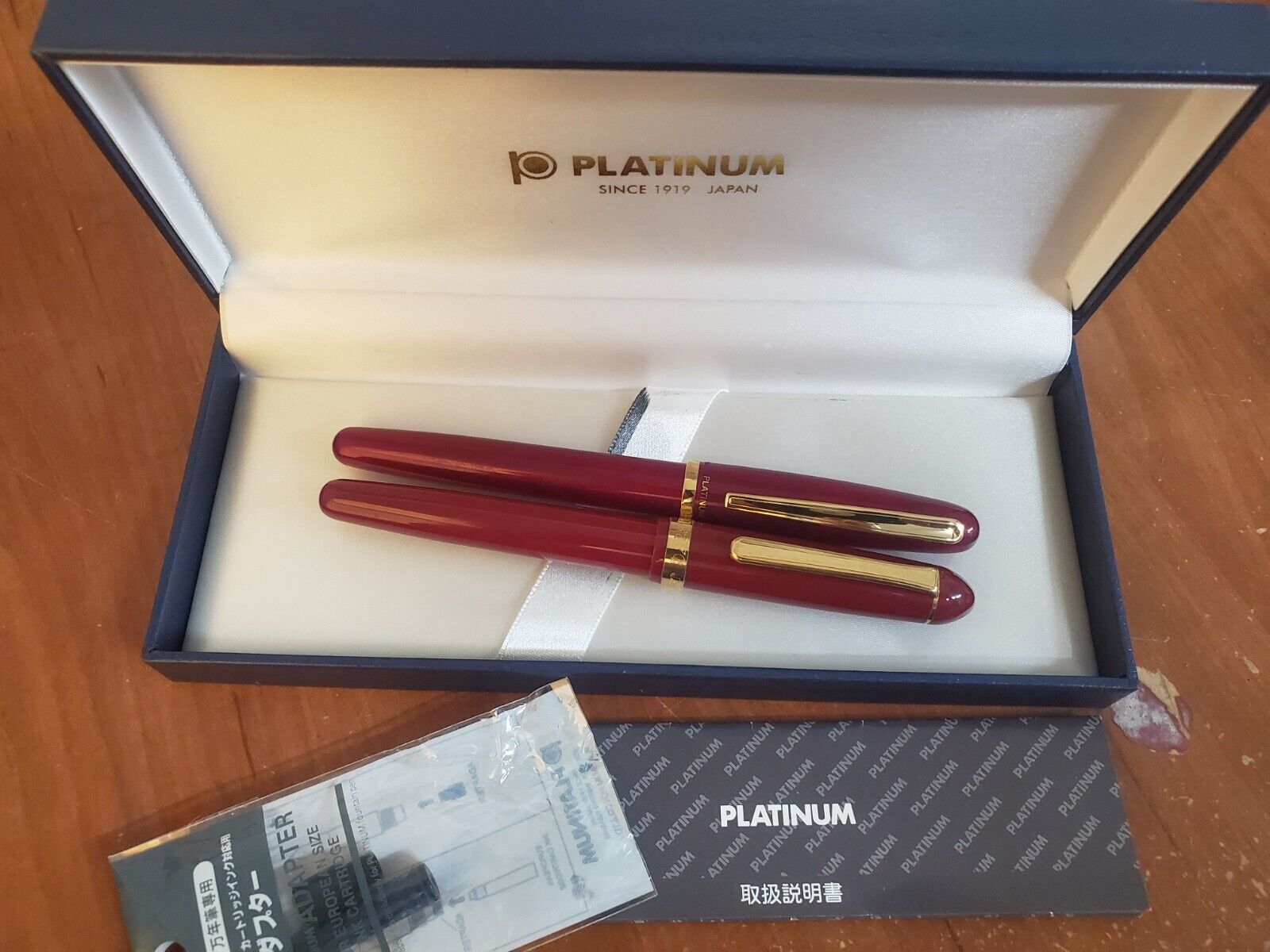 Platinum 3776 Red Fountain pen