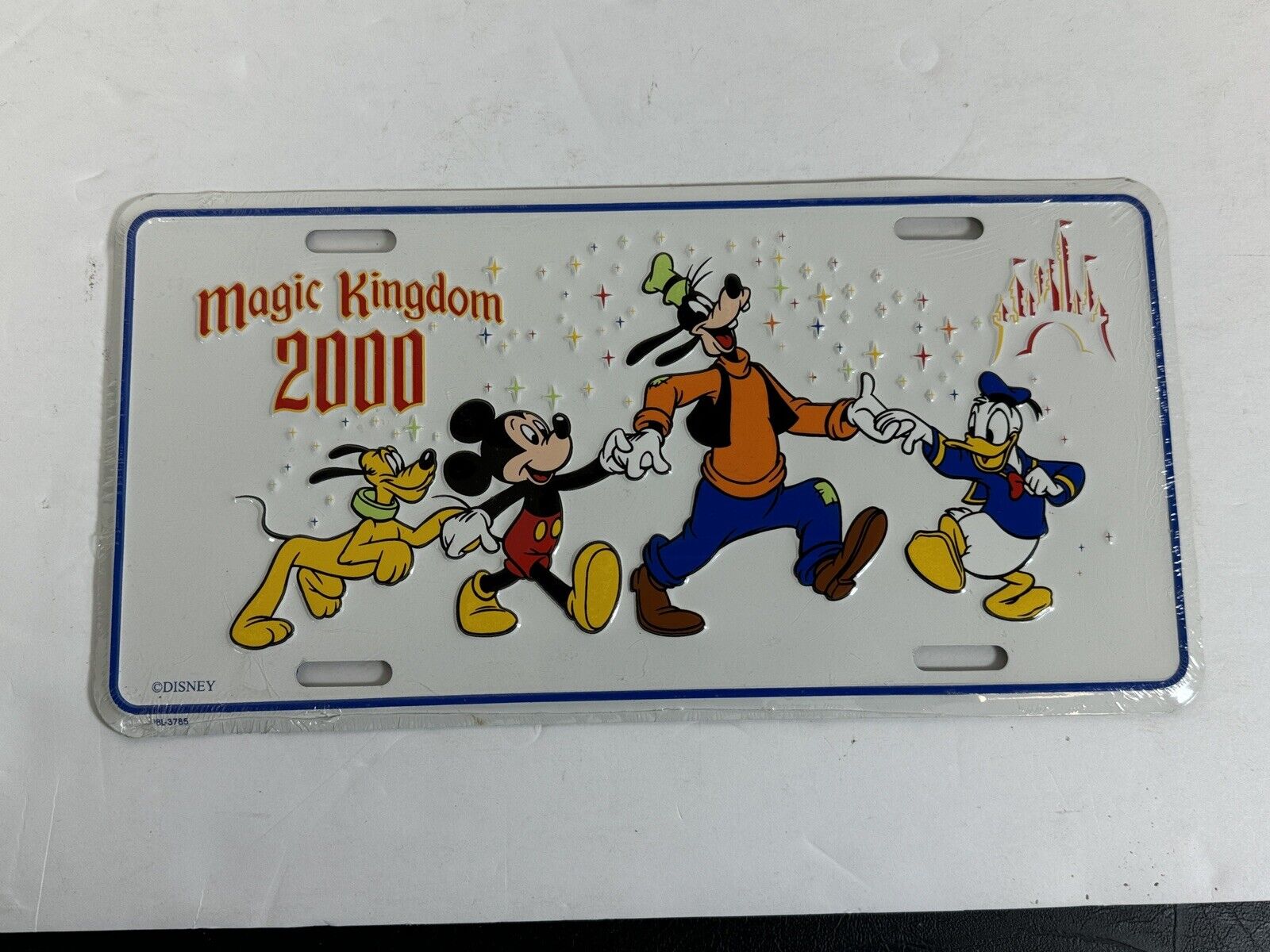 VTG Walt Disney World Magic Kingdom 2000 Mickey & Friends Metal License Plate