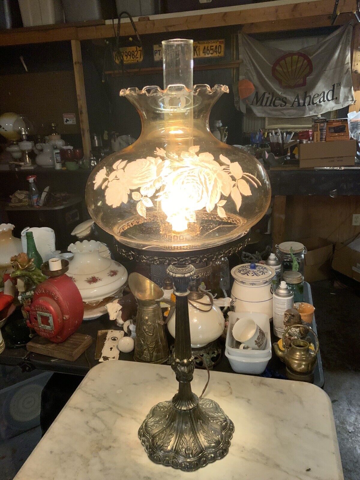 Vintage 1971 Hurricane Amber Rose Table Lamp 