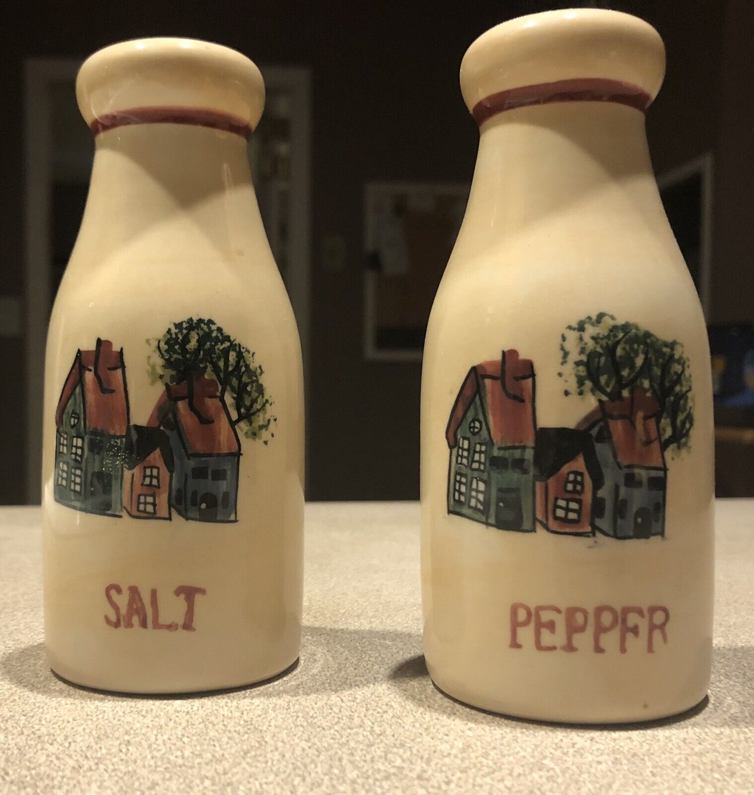 Vintage Farm Country Fresh Milk Bottle Salt and Pepper Shakers Dairy Farm NICE