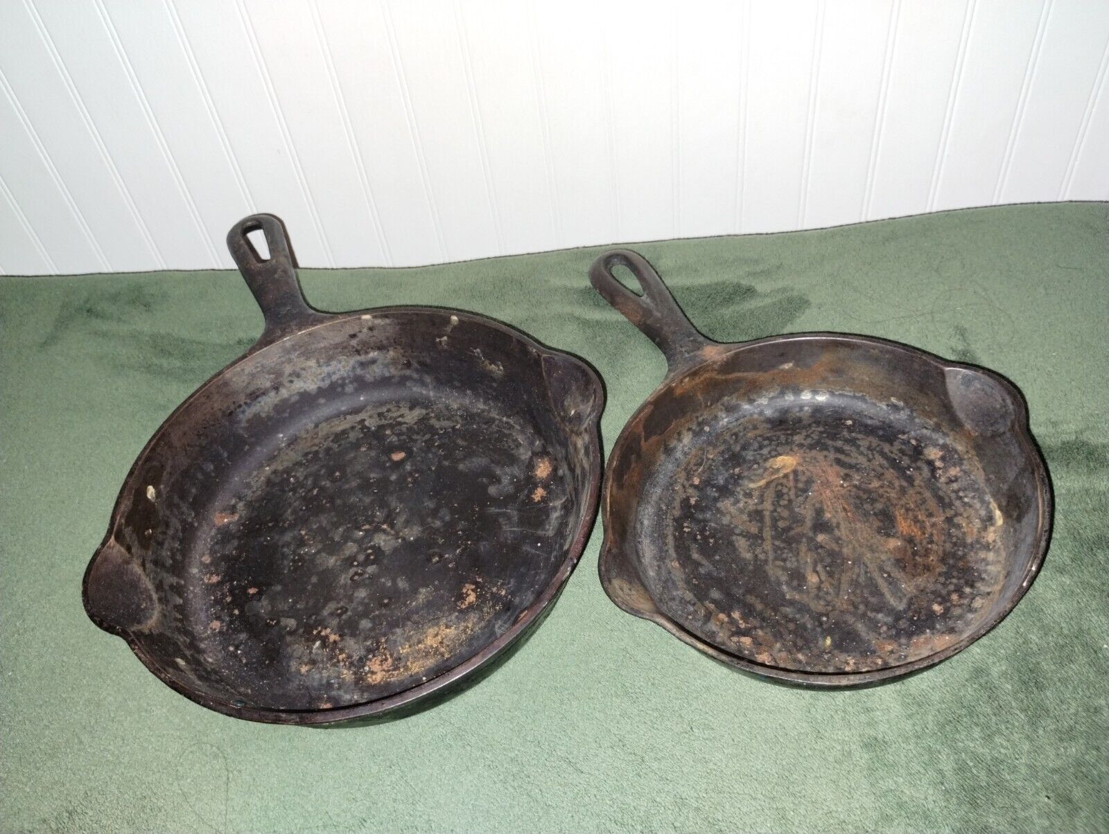 2 Vintage Griswold Cast Iron Skillets Erie PA #5-724 & #3-709 Untouched 8 In 6