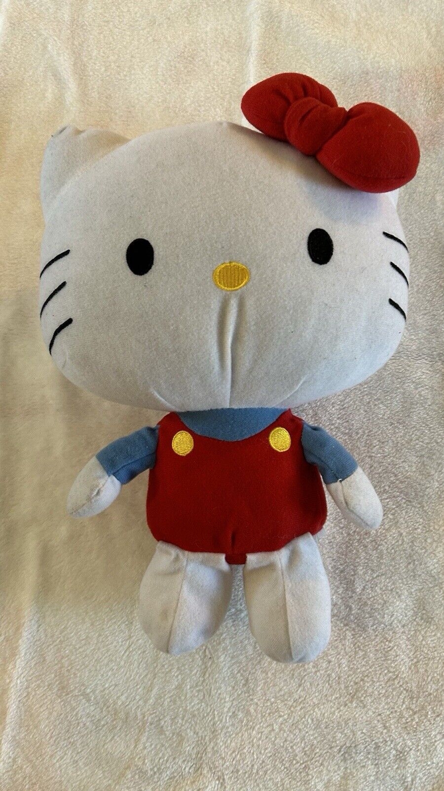 Plush HELLO KITTY FIESTA K01005P Sanrio Collector\'s Toy 15.5”  Red & Blue Suit