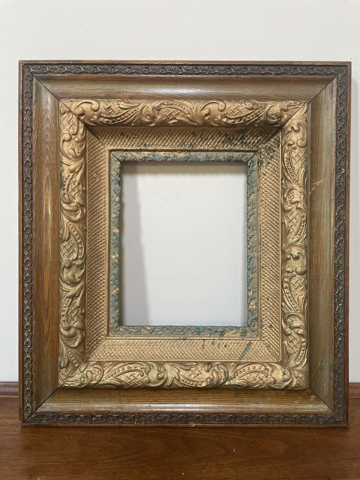 Rare Antique Victorian Gold Gilded Ornate Wooden Art Frame-20x18”Interior 10”x8”
