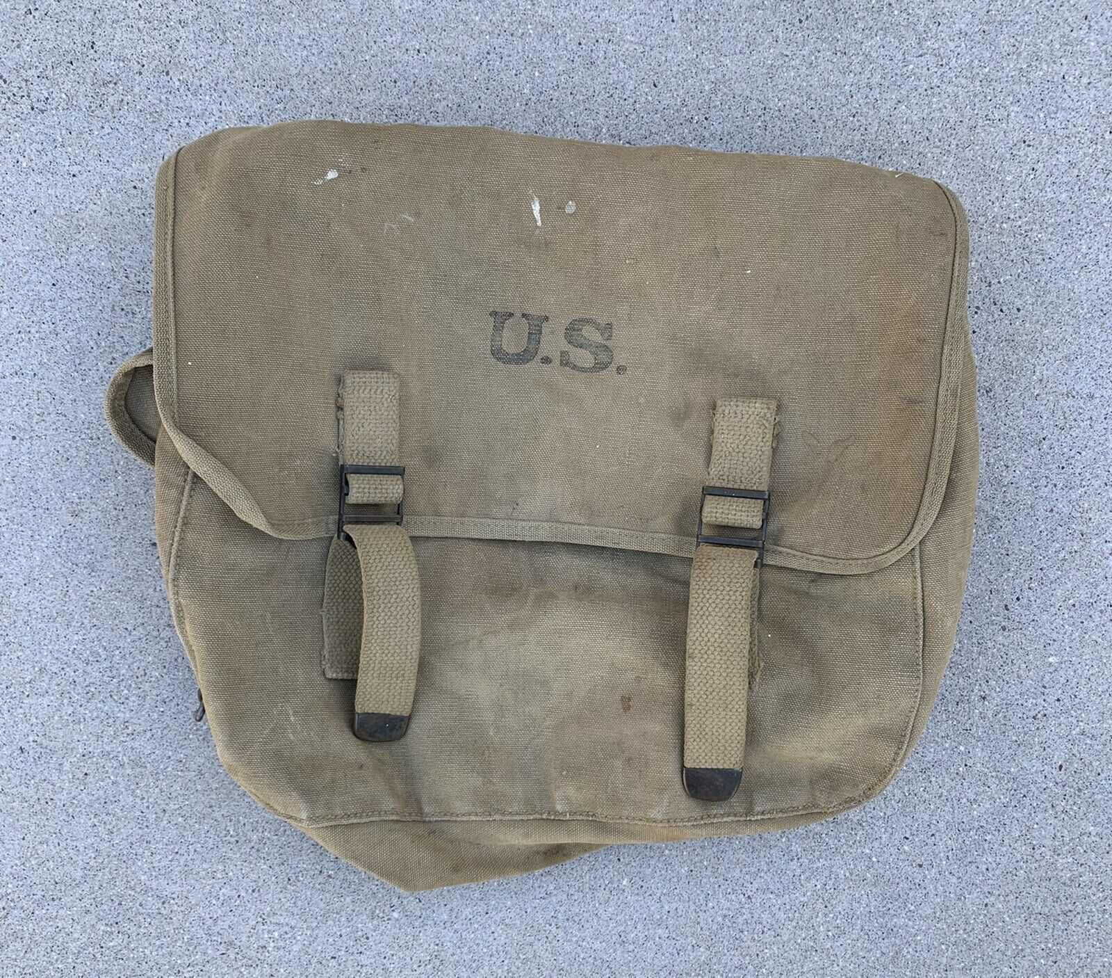 Vintage WWII U.S. Army Musette Field Bag Militaria Khaki Canvas 1942