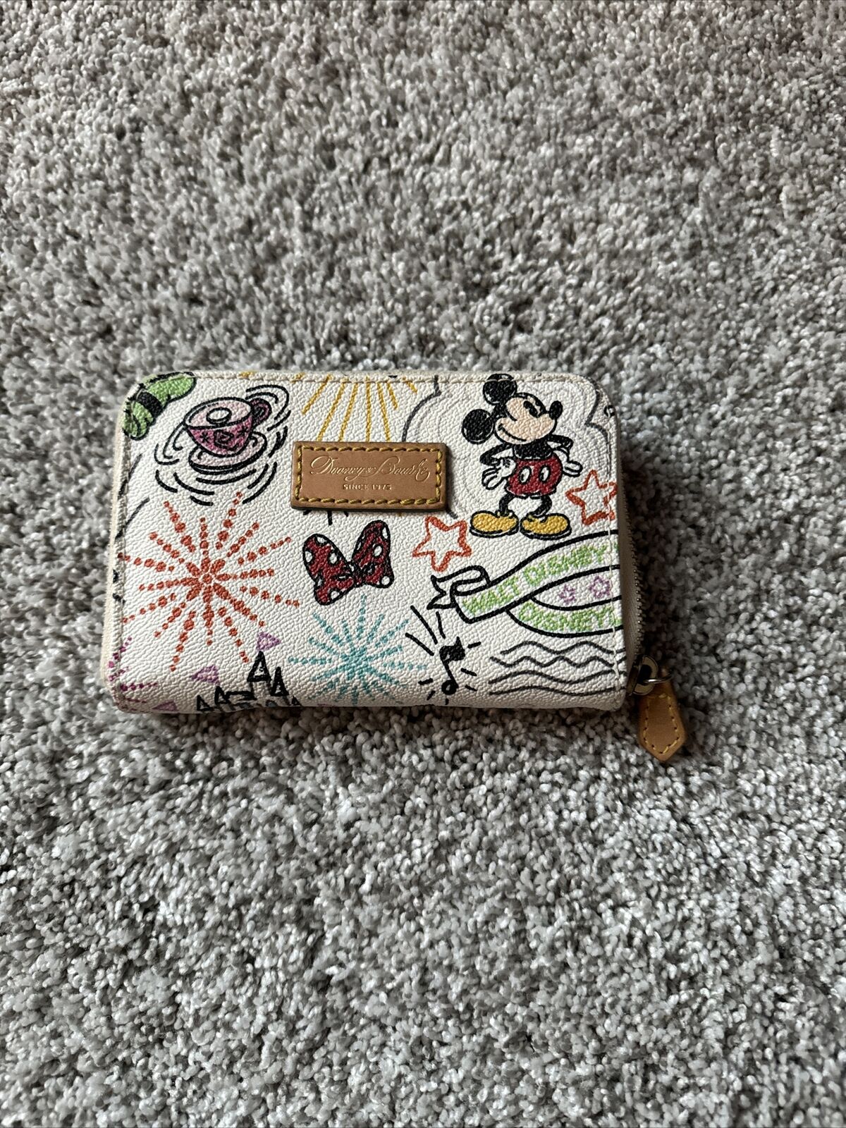 Disney Dooney and Bourke Sketch Wallet  Mickey Chip And Dale VGUC