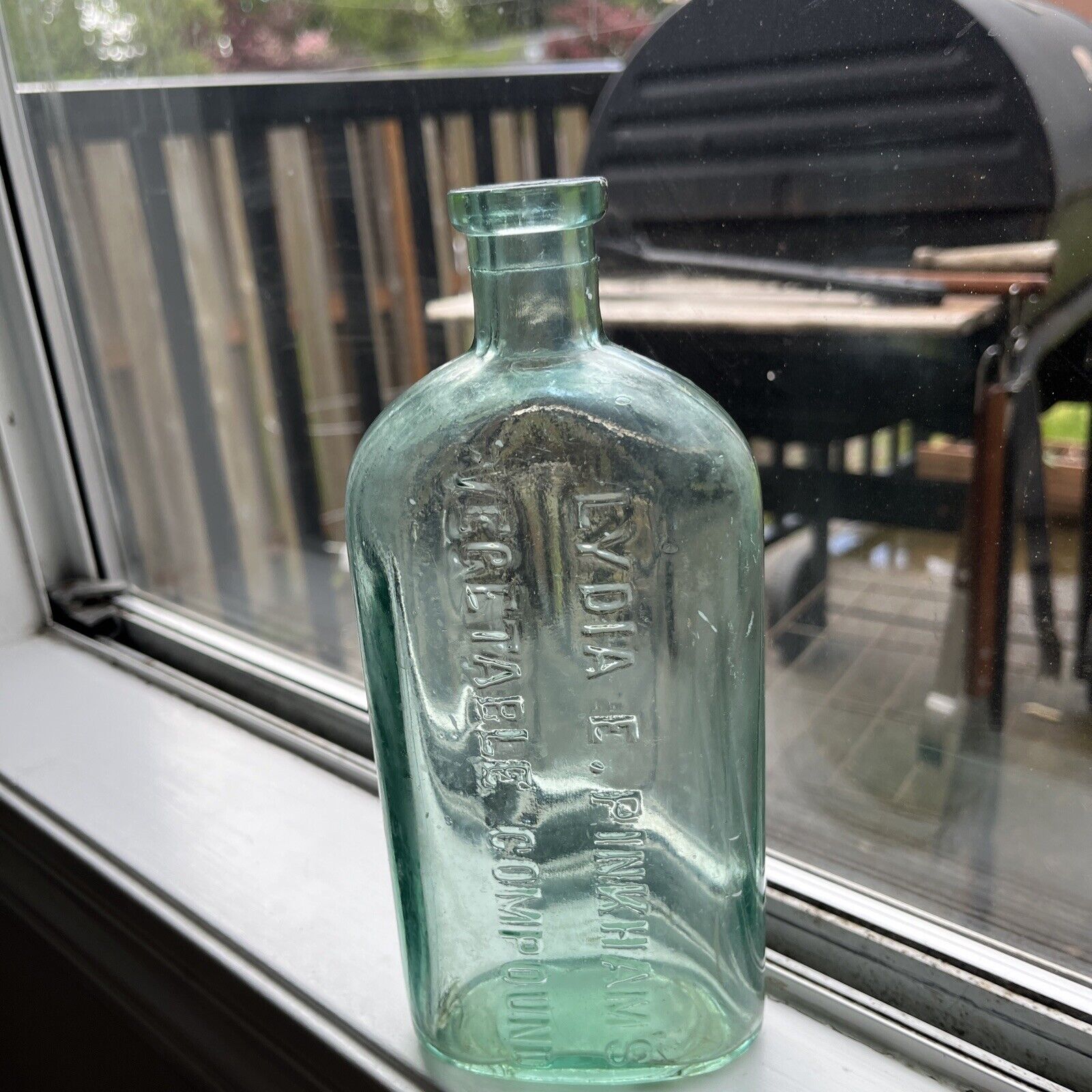Vintage Antique Lydia E. Pinkham’s 14 1/2 oz Embossed Green Glass Bottle.