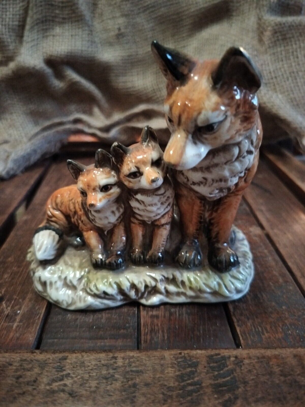 VINTAGE ENESCO FOX with 2 Kits Hand Painted Porcelain Figure Family Foxes JAPAN 