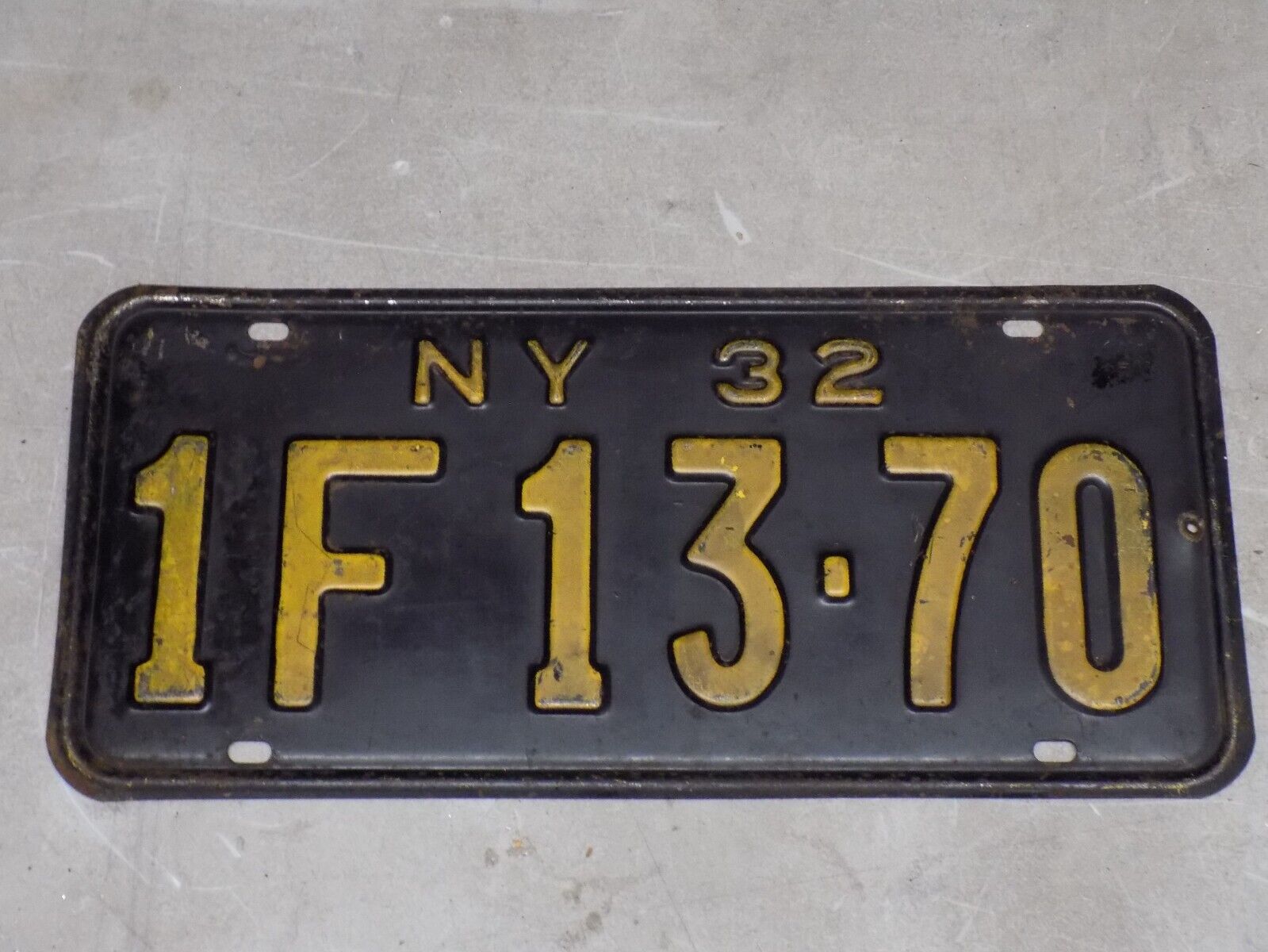 1932 New York License Plate 1F 13 70 Original ~FastFreeShip~