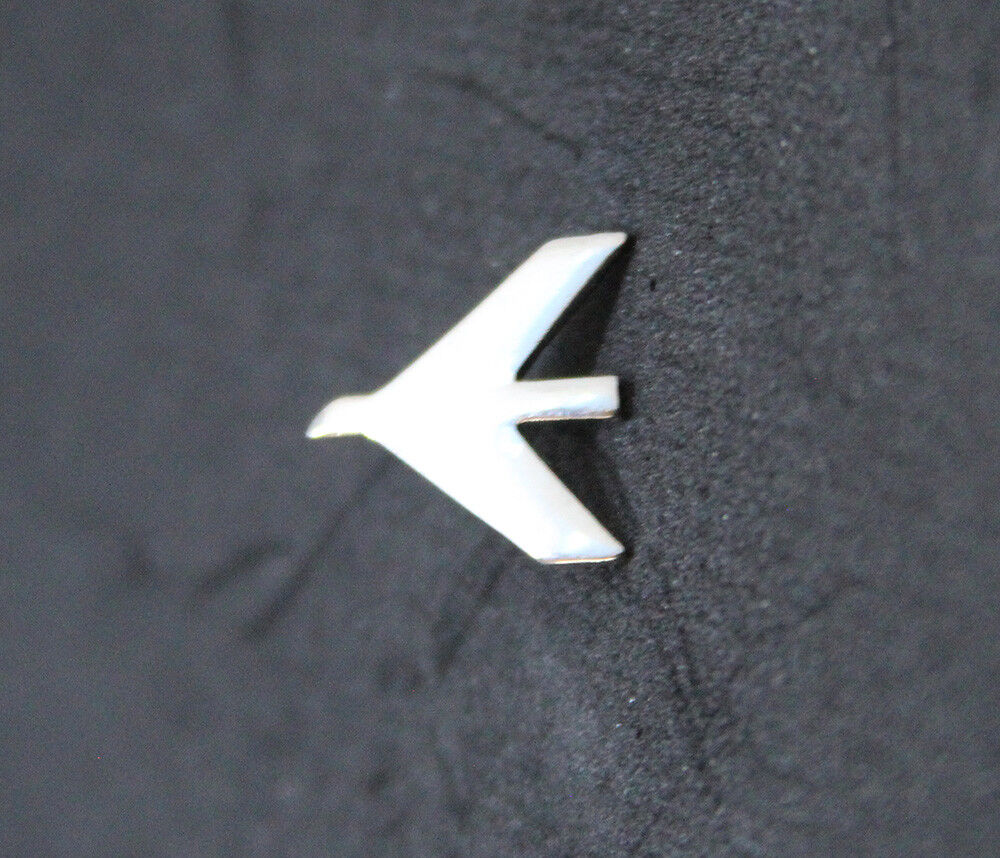 Pin EMBRAER ERJ Logo Pin for Pilots Crew Maintenance metal SILVER pin tie tack