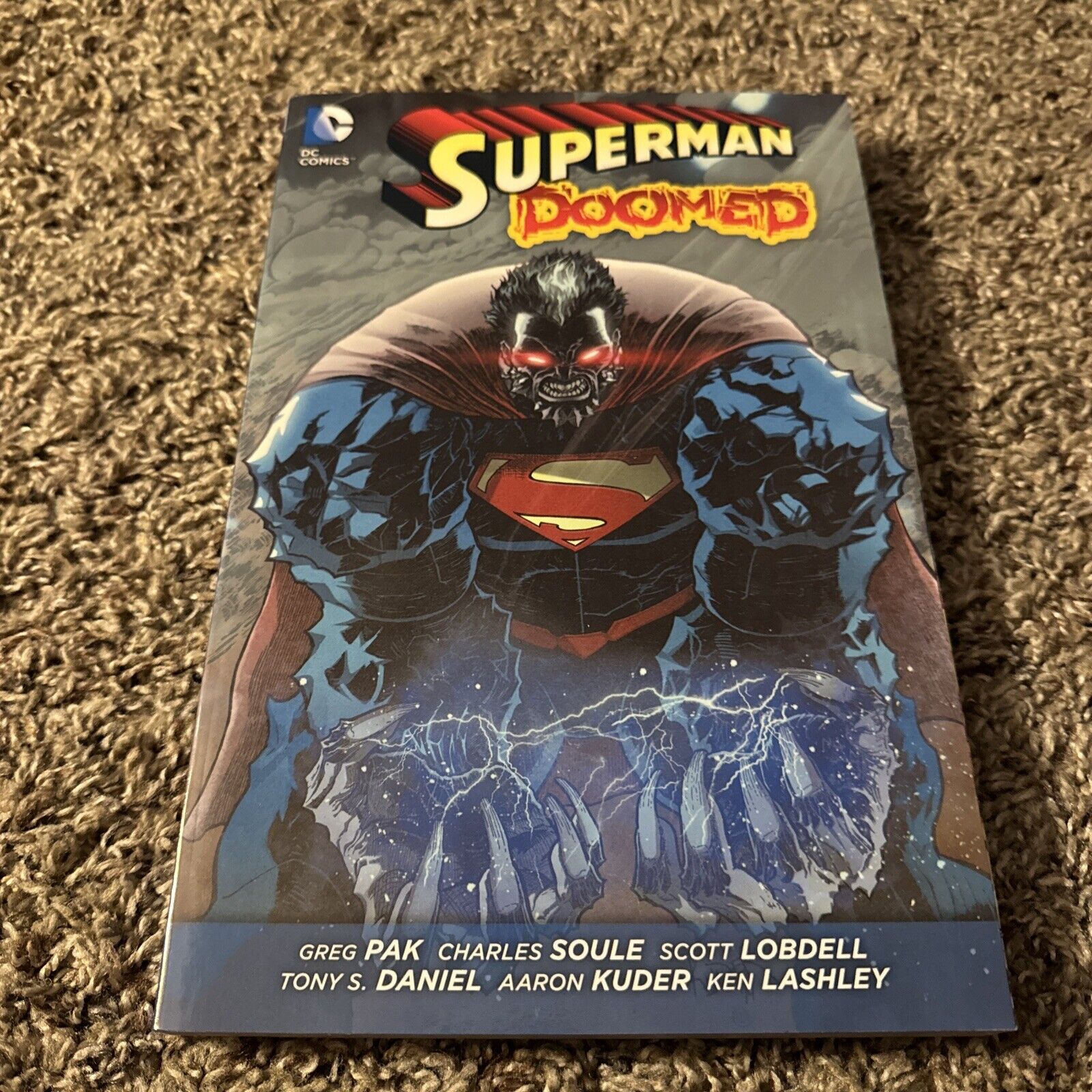 Superman: Doomed (DC Comics 2015 February 2016)