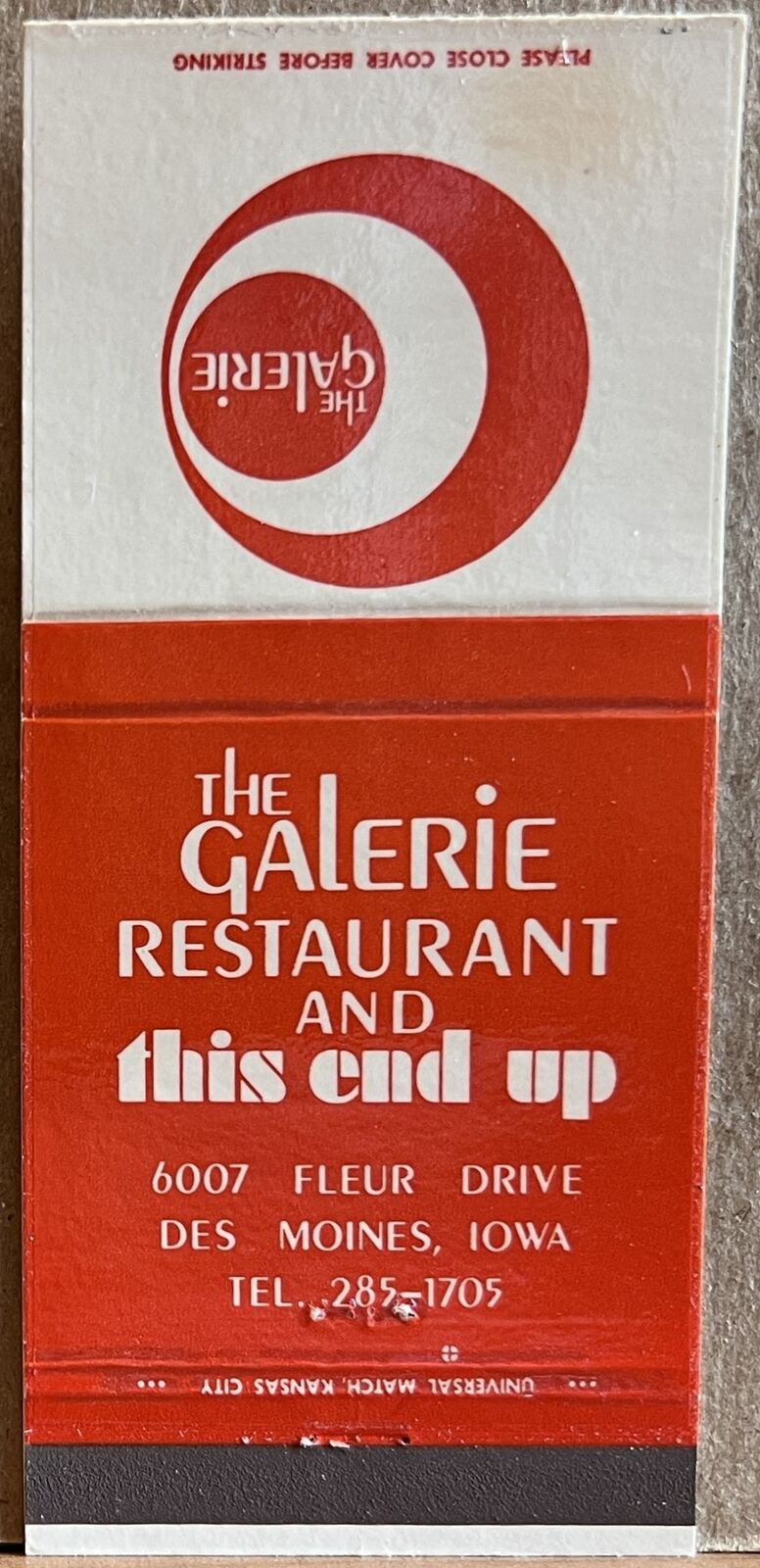 The Galerie Restaurant & This End Up Des Moines IA Iowa Vintage Matchbook Cover