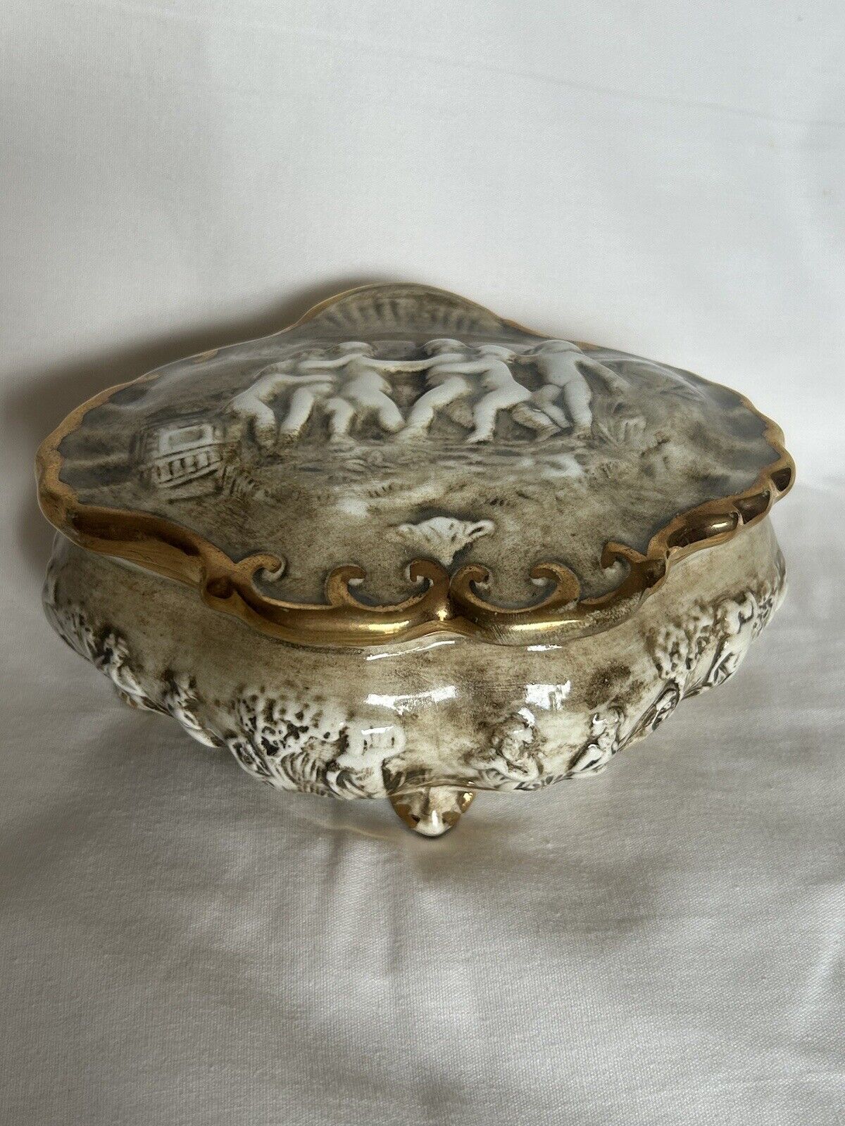 Capodimonte  Trinket jewelry Box with raised Cherubs  Italy Vintage