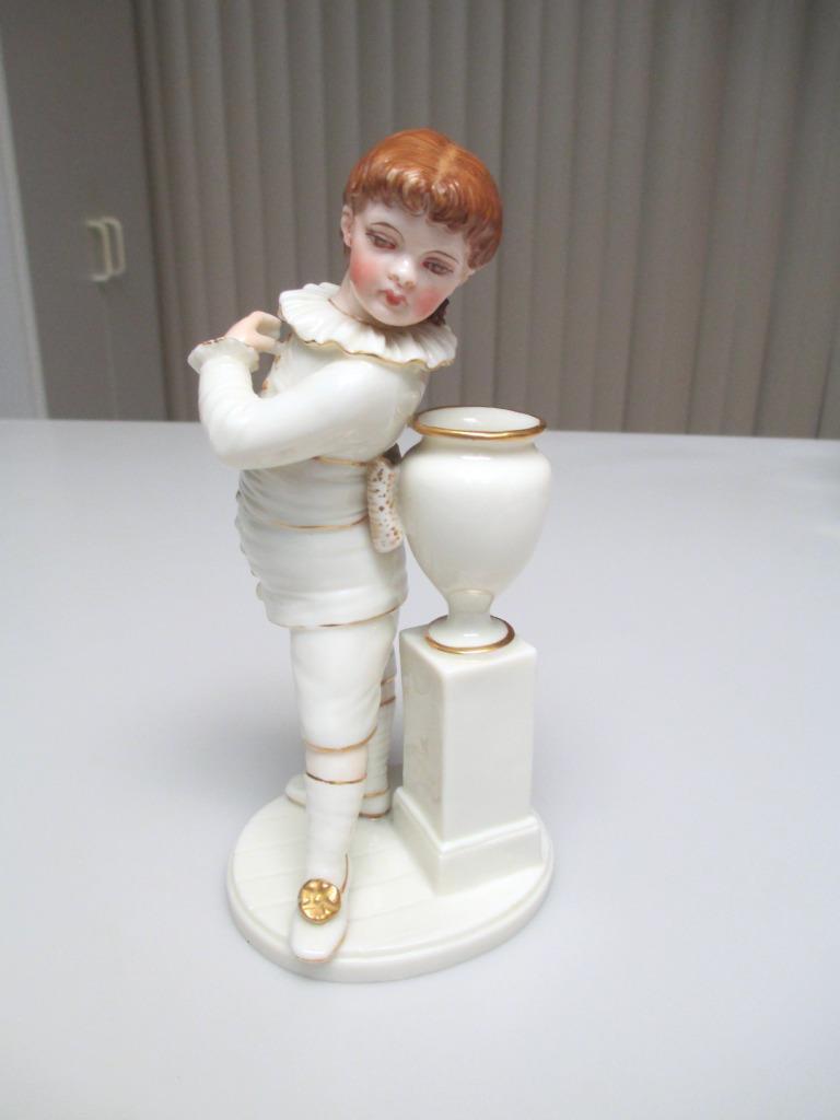 RARE ROYAL WORCESTER JAMES HADLEY FIGURINE BOY LEANING ON PLINTH WITH VASE ON IT
