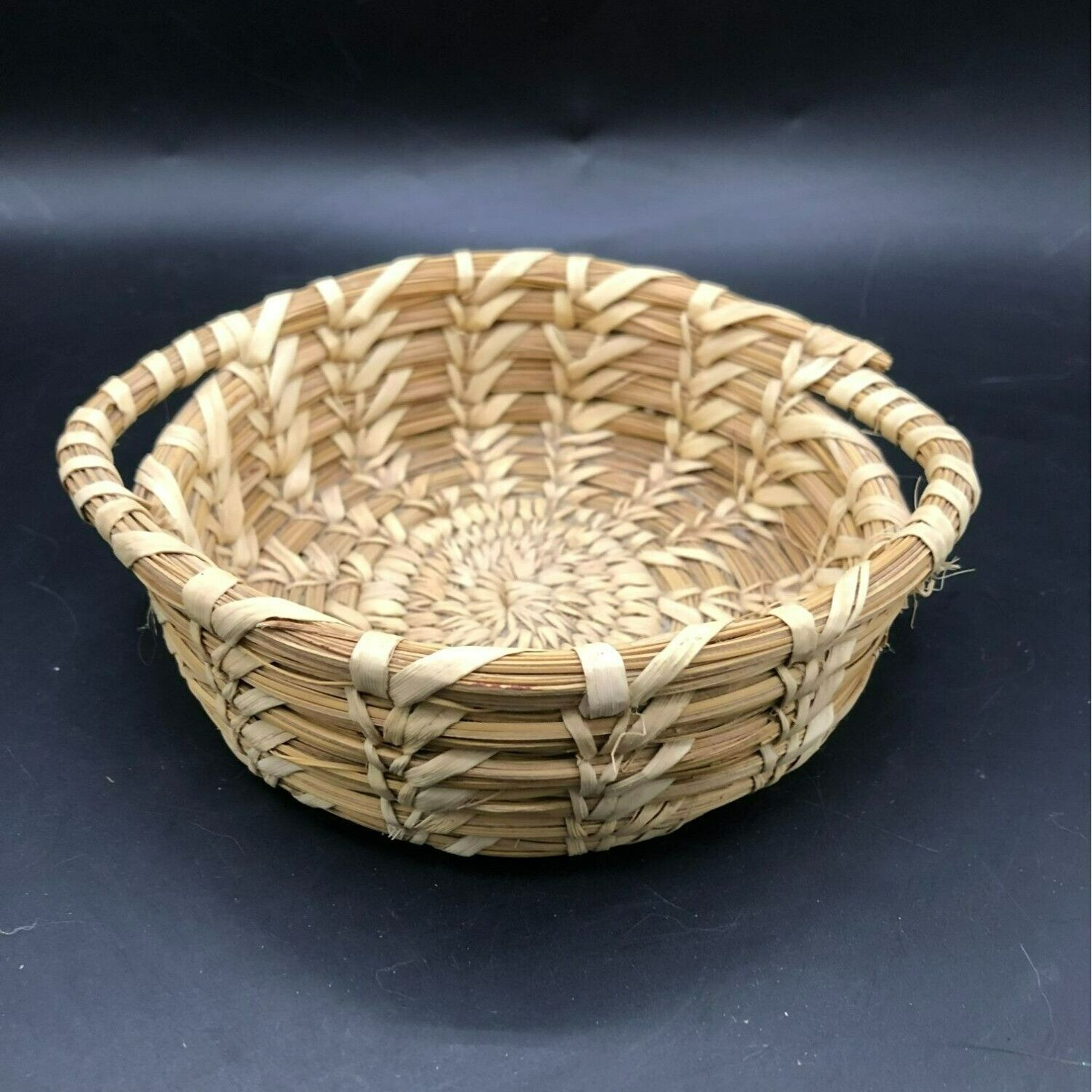 Tohono O’odham Native American Indian Hand Woven Bear Grass Papago Basket