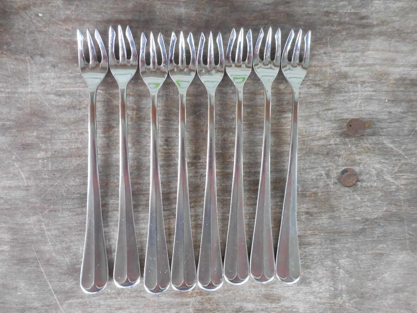 8 Oneida Northland Beefeater Stainless Seafood Forks