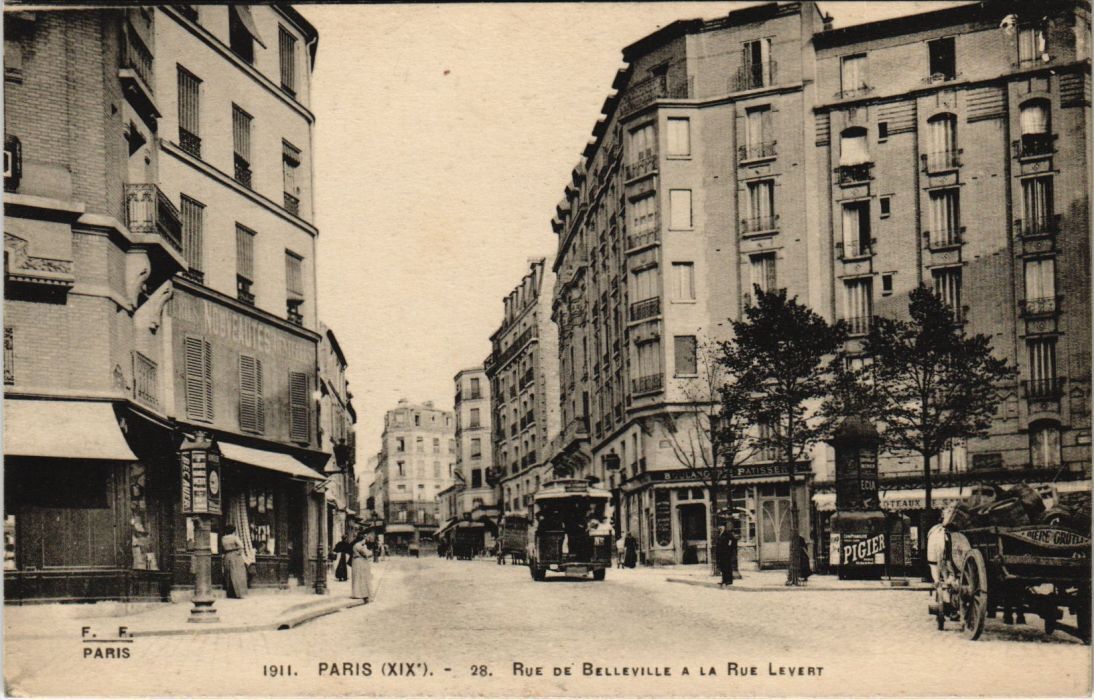 CPA PARIS 20e - Rue Belleville (58626)