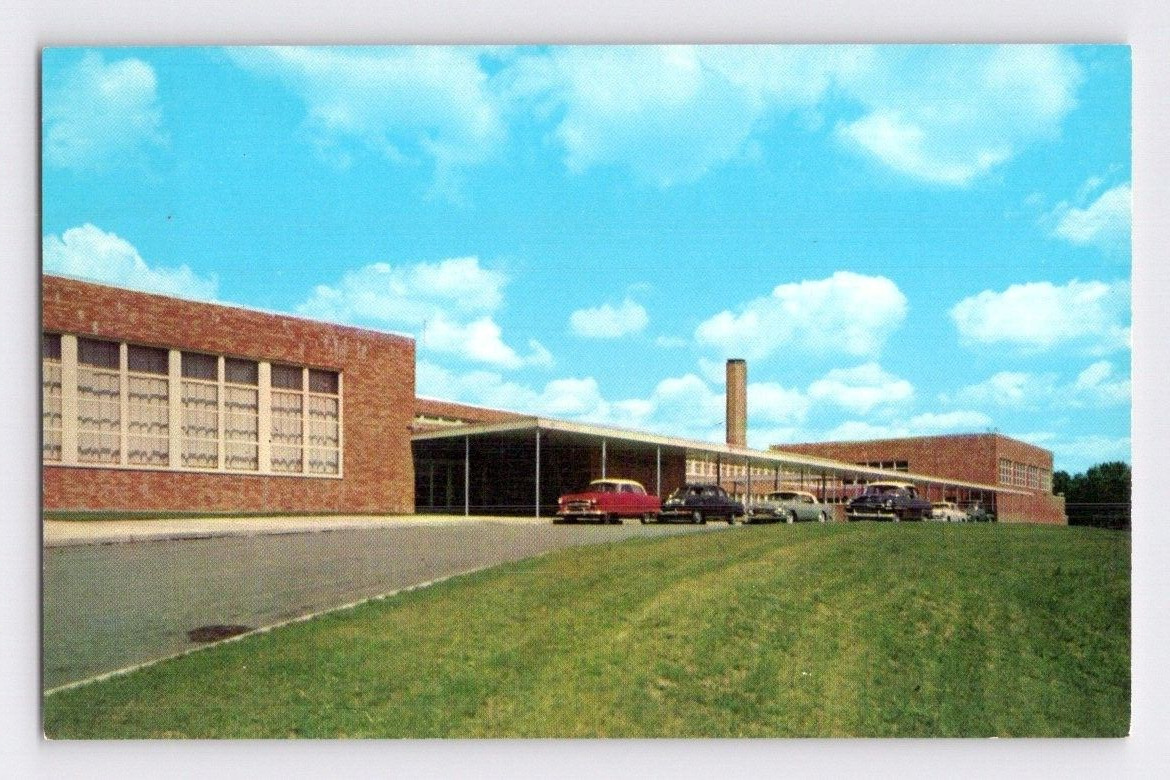 1950'S. LAKELAND HIGH SCHOOL, NY. POSTCARD. HH20