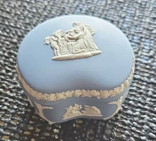 Wedgewood Trinket Box w/Lid Blue Jasperware Porcelain 3\
