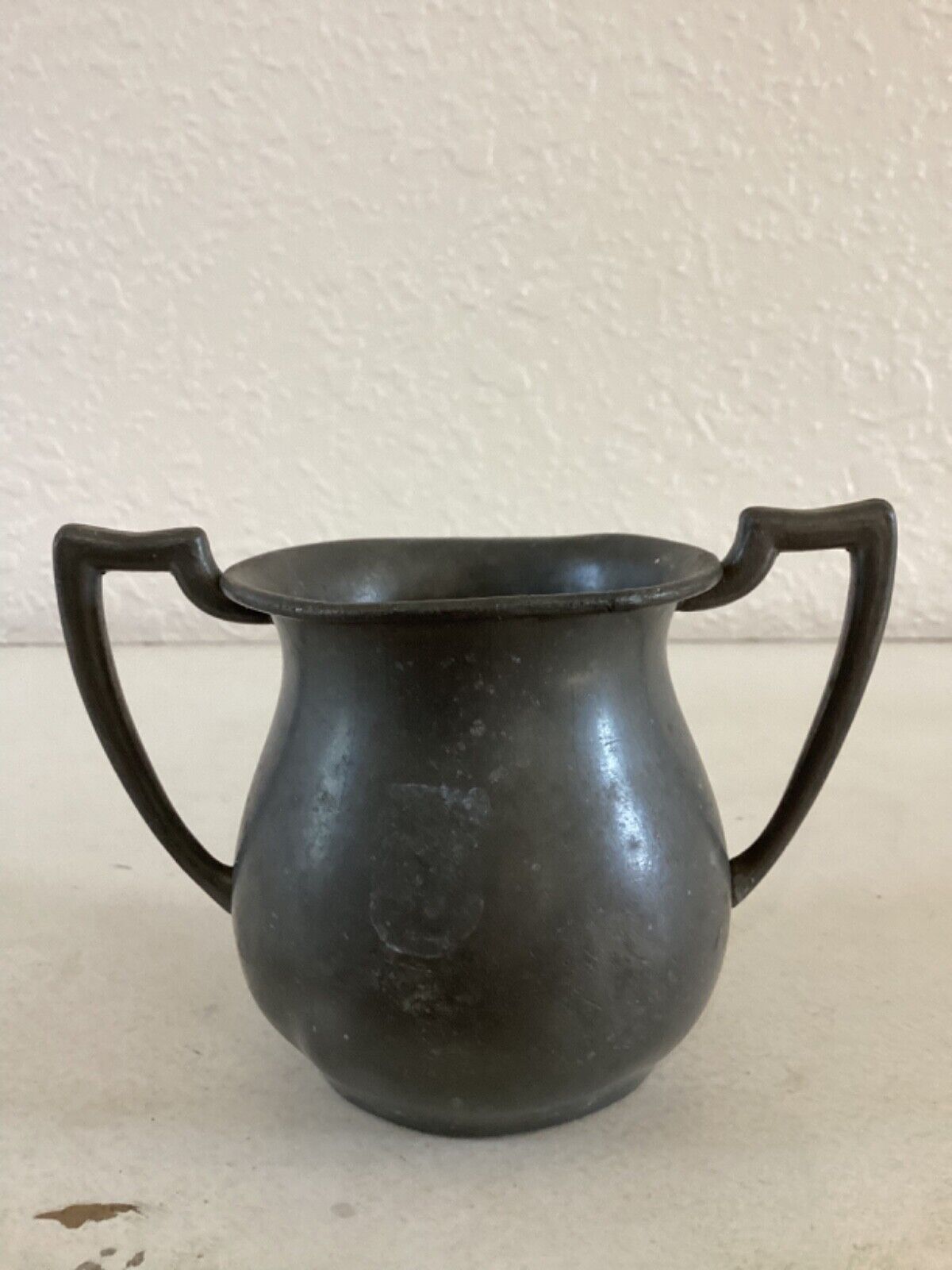 Vintage Old English Genuine Pewter 2 Handle Cup 3-1/4\