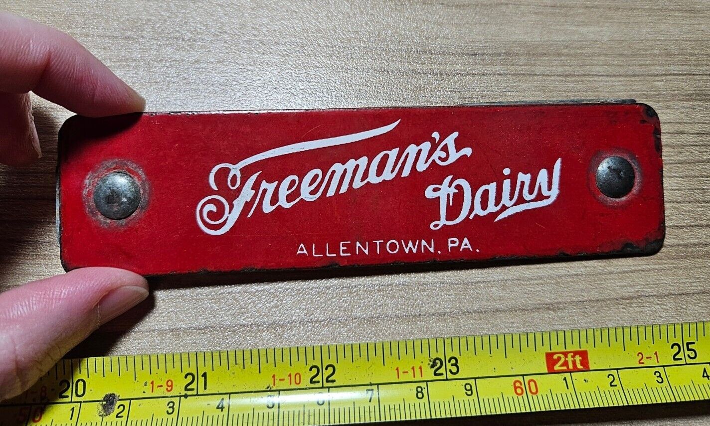 Vintage Freeman\'s Dairy Allentown Advertising Porcelain Metal Crate Emblem Sign