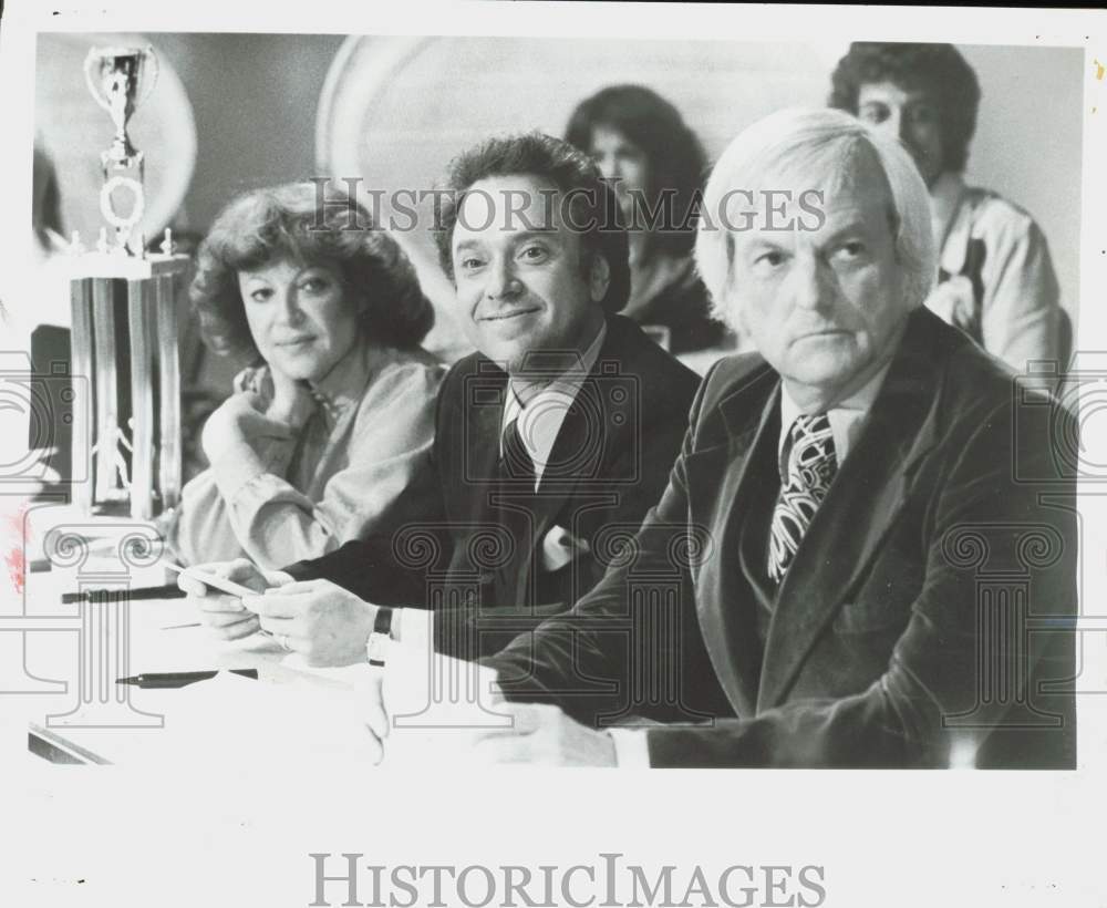 1978 Press Photo Neil Bogart, Regine and Bill Wardlow judge disco dancing event