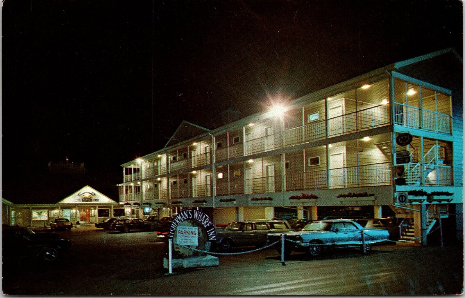 Postcard Boothbay Maine - Fisherman\'s Wharf Inn and Motel - c1960s