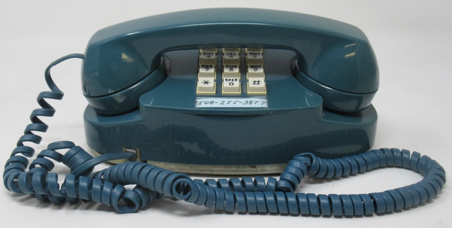 VTG 80\'S BELL SYSTEM WESTERN ELECTRIC BLUE PRINCESS TOUCHTONE TELEPHONE 2702