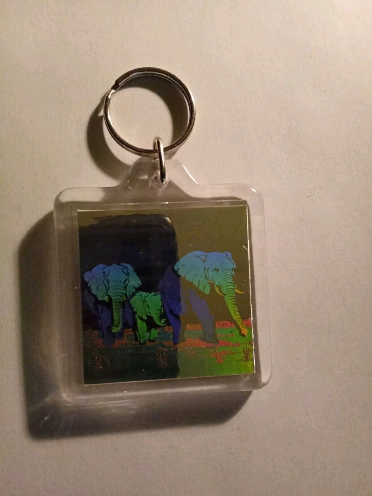 Vtg Holographic Elephant Theme Acrylic Keychain, 2.5\