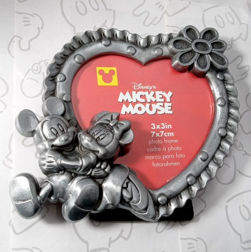 Mickey & Minnie Mouse Hugging Heart Shaped Disney Picture Frame New 3x3