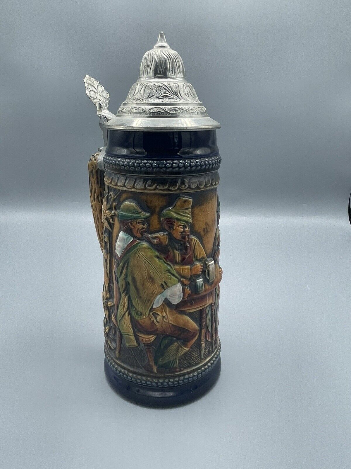 Vintage Collectible German Beer Stein Mug - BEAUTIFUL DETAILING.