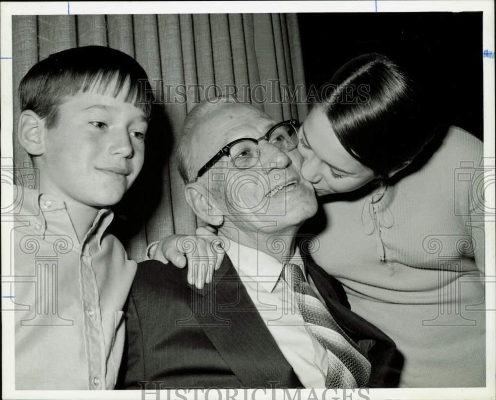 1970 Press Photo Houston Postmaster George Poitevent congratulated by grandkids.